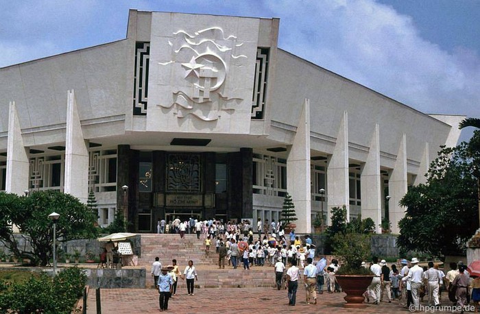 Bảo tàng Hồ Chí Minh, 1991.